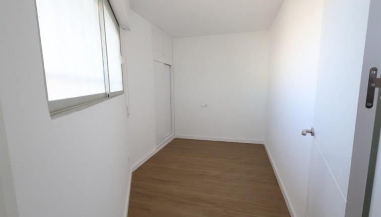 Resale - Apartment - Orihuela Costa - La Zenia
