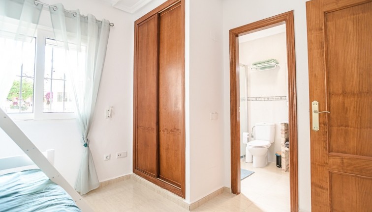 Resale - Apartment - Orihuela Costa