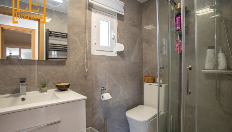 Återförsäljning - Fristående hus - Orihuela Costa - Villamartín