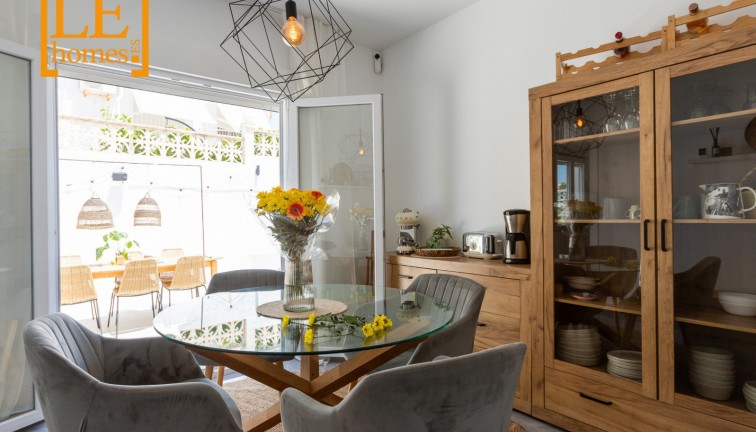 Återförsäljning - Fristående hus - Orihuela Costa - Villamartín