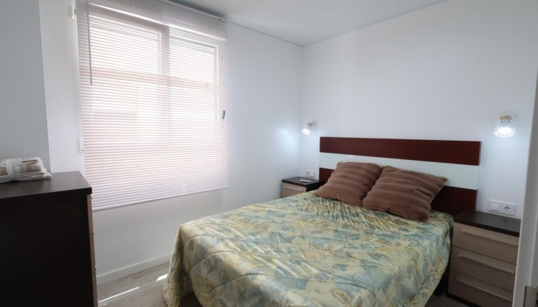 Resale - Apartment - Torrevieja - Acequion