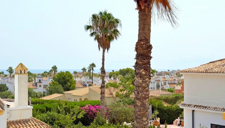 Resale - Chalet - Orihuela Costa - Villamartín