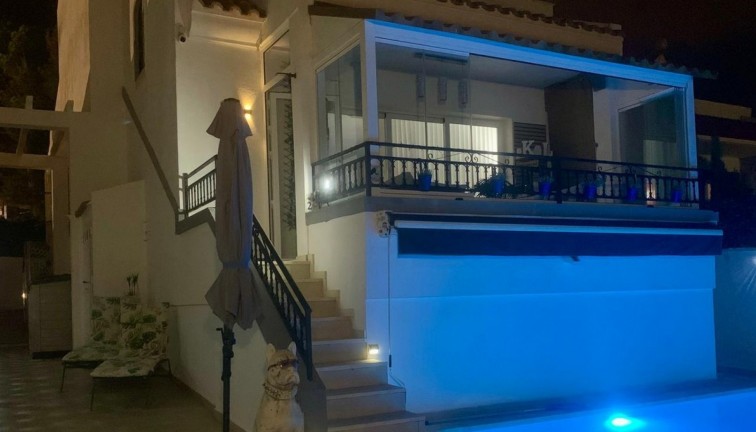 Resale - Chalet - Orihuela Costa - Villamartín