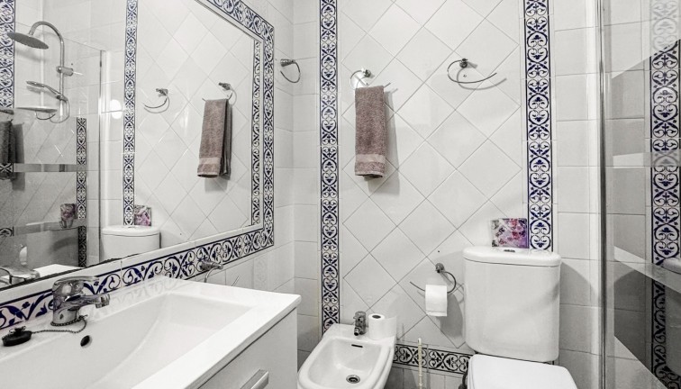 Resale - Bungalow - Torrevieja - Nueva Torrevieja