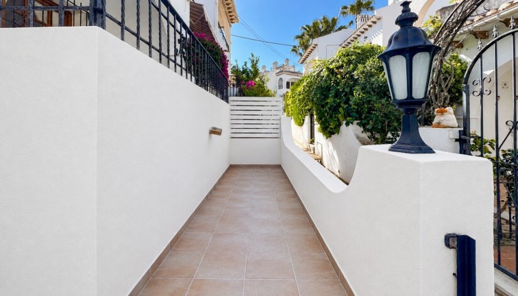 Resale - Bungalow - Torrevieja - Nueva Torrevieja