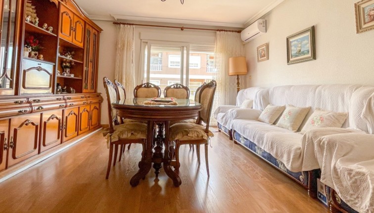 Reventa - Apartamento / piso - Torrevieja - Acequion