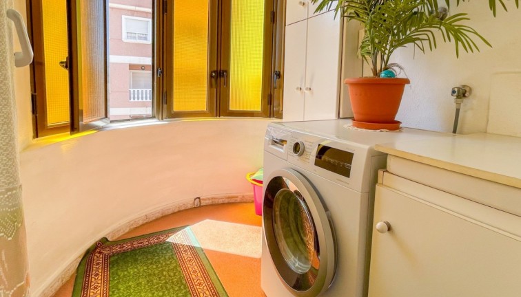 Reventa - Apartamento / piso - Torrevieja - Acequion