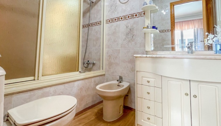 Reventa - Apartamento / piso - Torrevieja - Acequion
