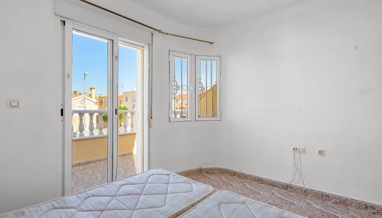 Jälleenmyynti - Erillistalo - Orihuela Costa - Villamartín