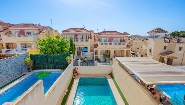 Jälleenmyynti - Erillistalo - Orihuela Costa - Villamartín