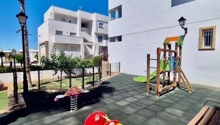 Resale - Apartment - Orihuela Costa - Villamartín