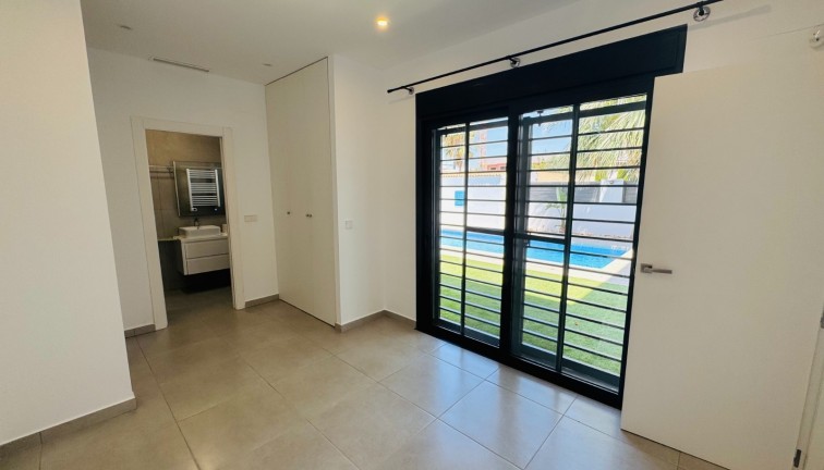 Resale - Chalet - San Pedro del Pinatar - Lo pagan
