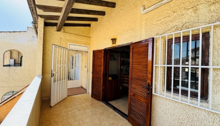 Reventa - Apartamento dúplex - La Mata - LA MATA