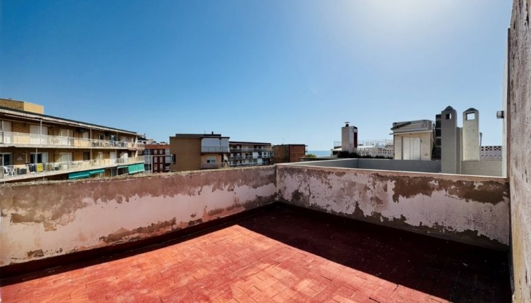 Reventa - Apartamento dúplex - La Mata - LA MATA