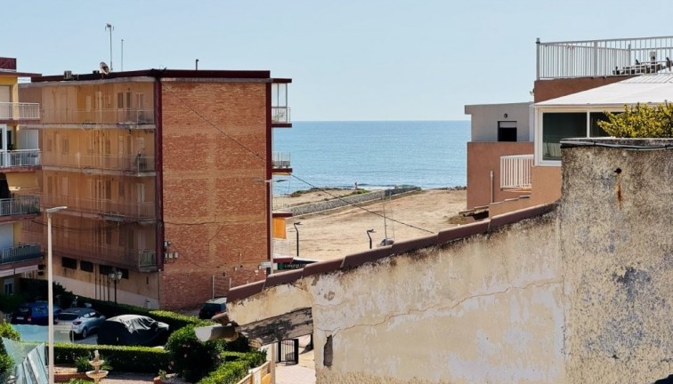 Reventa - Apartamento dúplex - La Mata - LA MATA