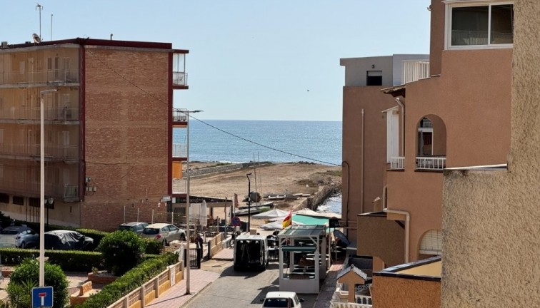 Reventa - Apartamento dúplex - La Mata - LA MATA