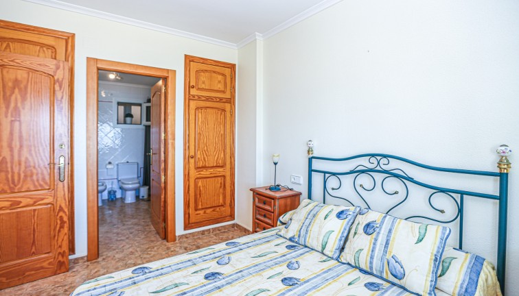 Reventa - Apartamento / piso - La Mata - LA MATA