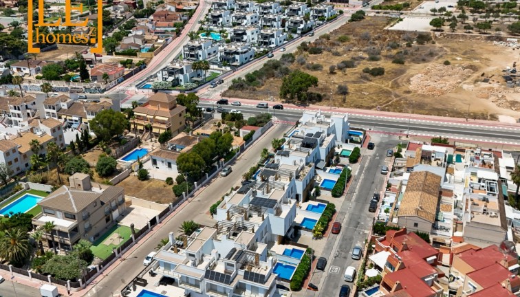 Resale - Semi-Detached - Torrevieja - La Rosaleda