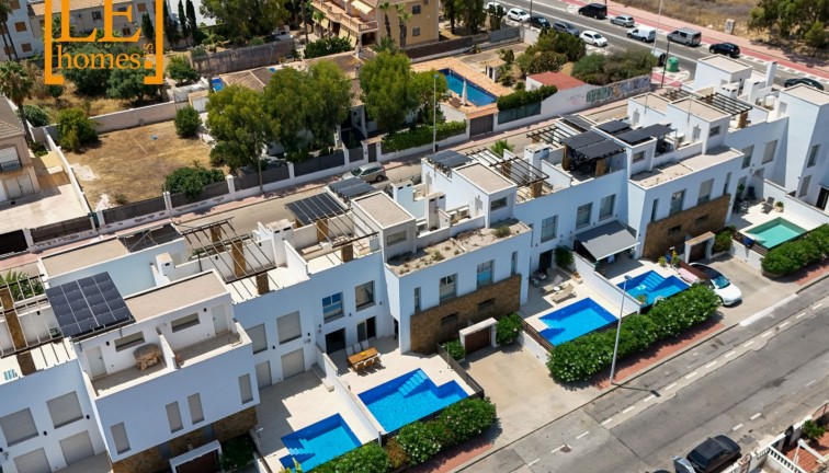 Resale - Semi-Detached - Torrevieja - La Rosaleda