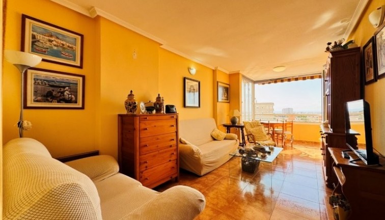 Resale - Apartment - Torrevieja - Aguas Nuevas