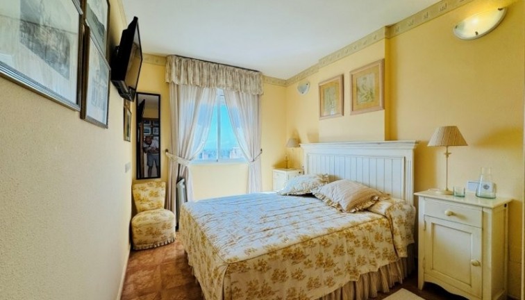 Resale - Apartment - Torrevieja - Aguas Nuevas