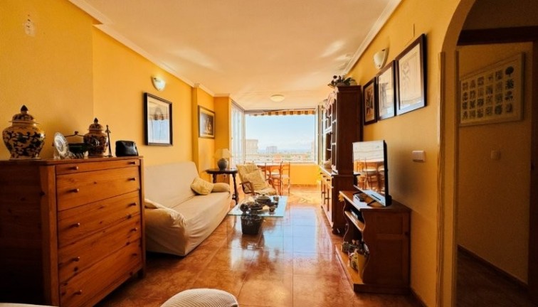 Resale - Apartment - Torrevieja - Aguas Nuevas