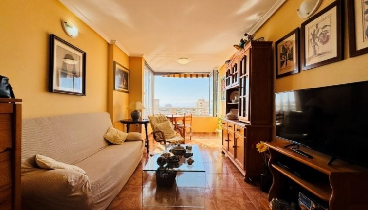 Resale - Apartment - Torrevieja - Aguas Nuevas