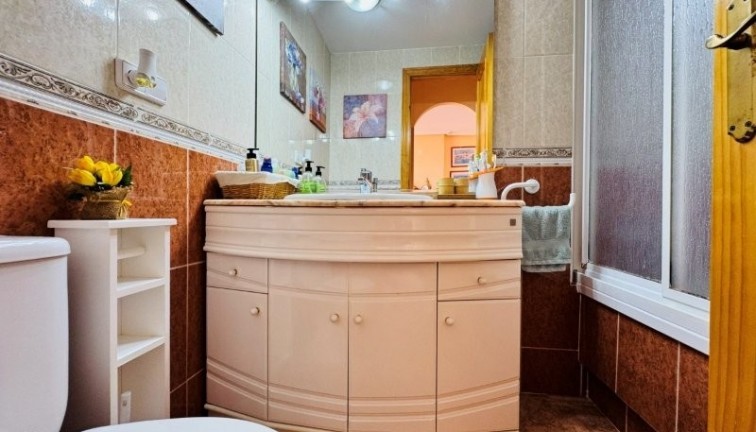 Resale - Apartment - Torrevieja - Aguas Nuevas