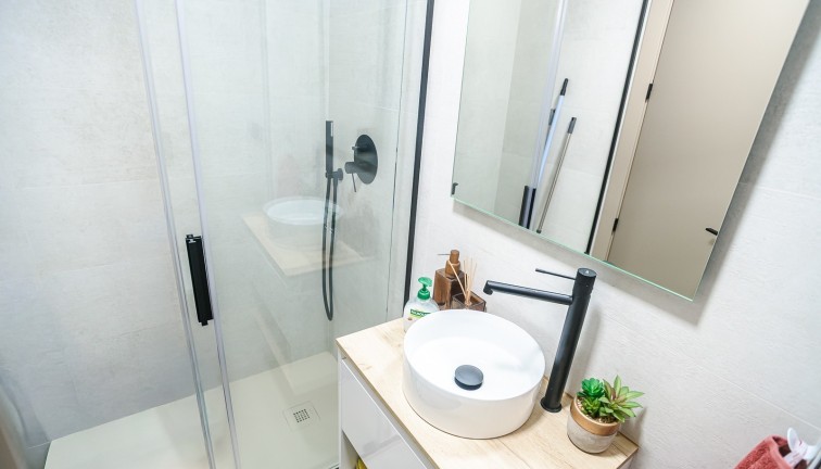 Resale - Apartment - Torrevieja - Acequion