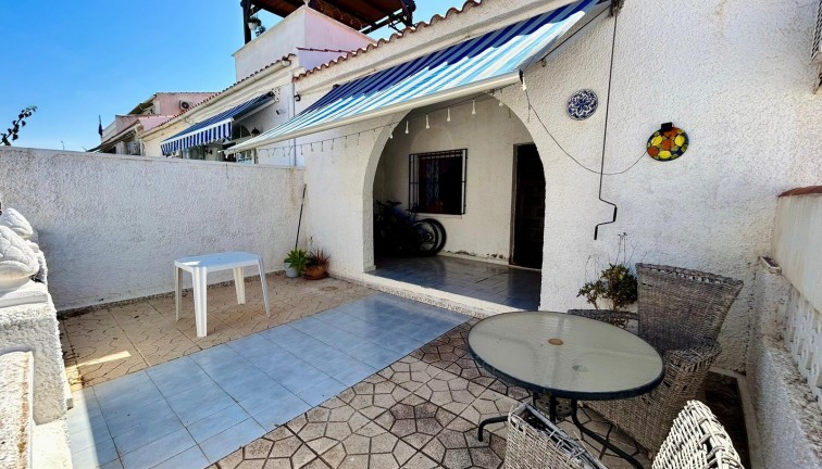Jälleenmyynti - Paritalo/Rivitalo - Torrevieja - San Luis