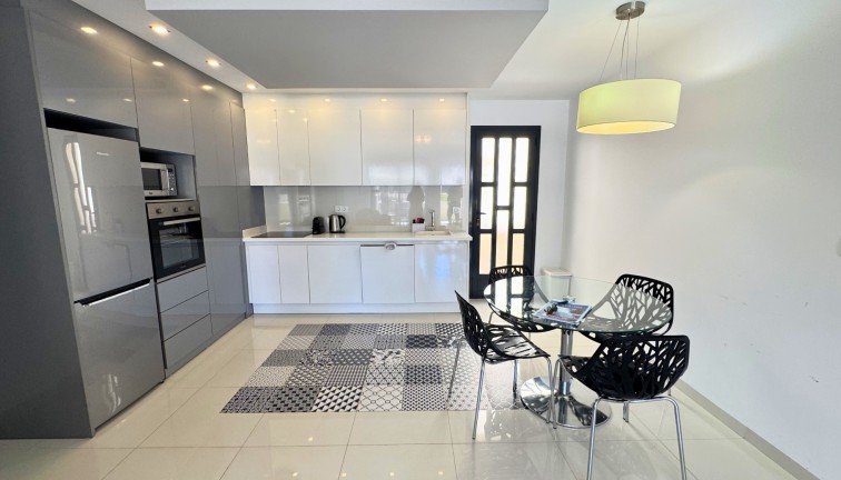 Reventa - Apartamento / piso - Pilar de la Horadada