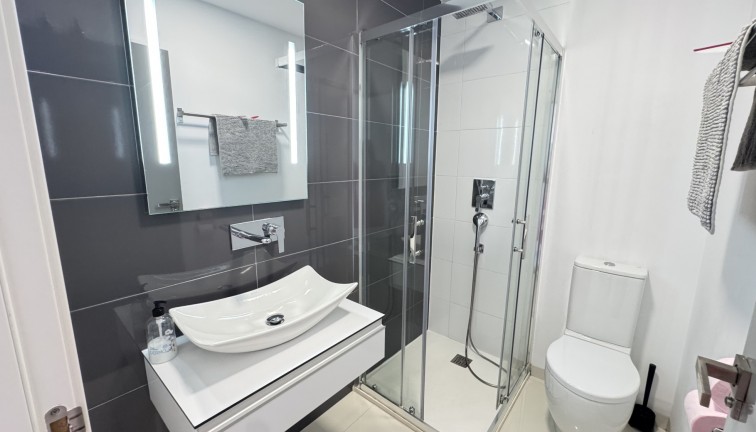 Reventa - Apartamento / piso - Pilar de la Horadada