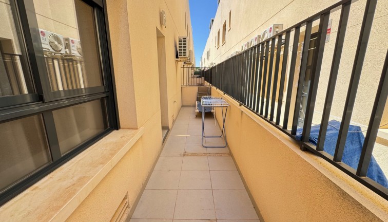 Reventa - Apartamento / piso - Pilar de la Horadada
