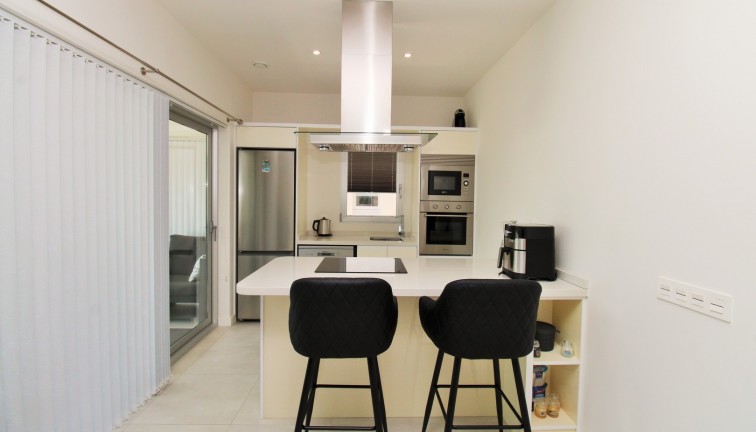 Resale - Apartment - Villamartín - Los Dolses