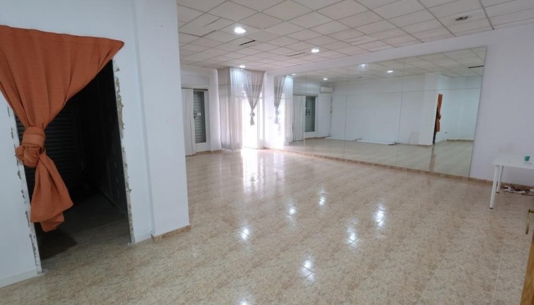Resale - Commercial - Torrevieja