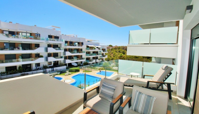 Resale - Apartment - Villamartín