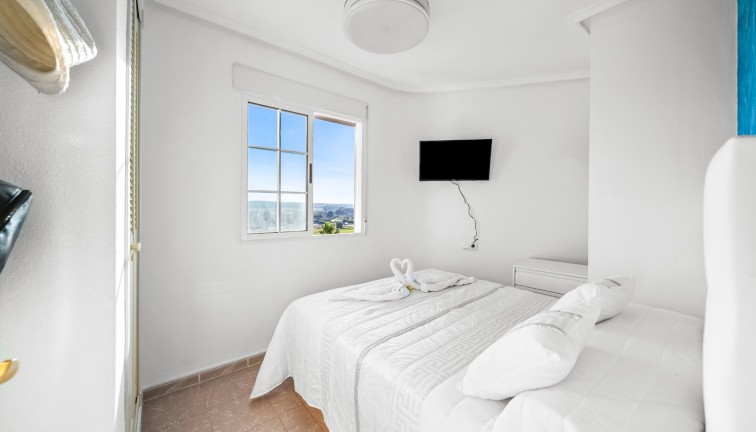 Resale - Apartment - Torrevieja - LA MATA