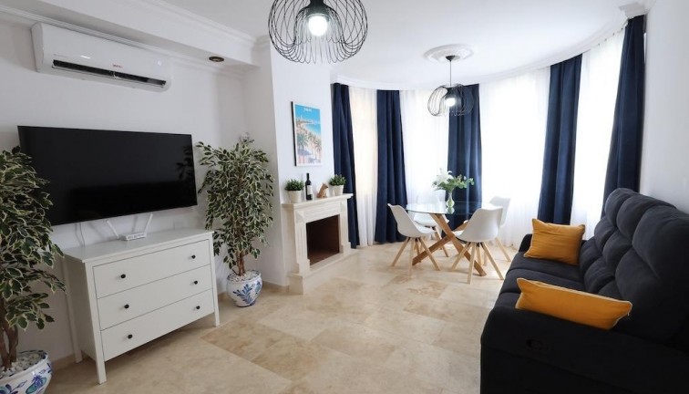 Resale - Chalet - Orihuela Costa - Villamartín
