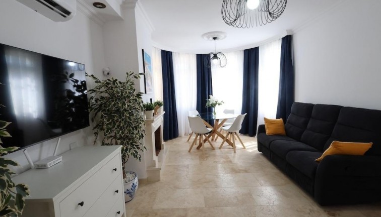 Resale - Chalet - Orihuela Costa - Villamartín