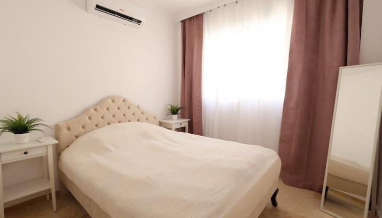 Resale - Chalet - Orihuela Costa - Villamartín