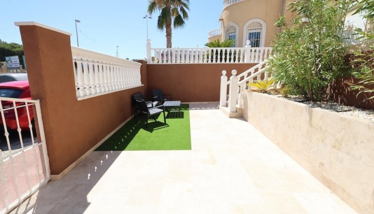 Resale - Chalet - Orihuela Costa - Villamartín