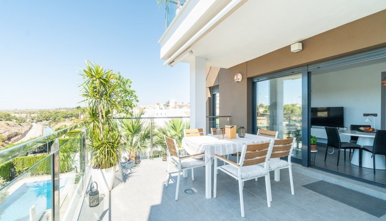 Reventa - Apartamento dúplex - Villamartín