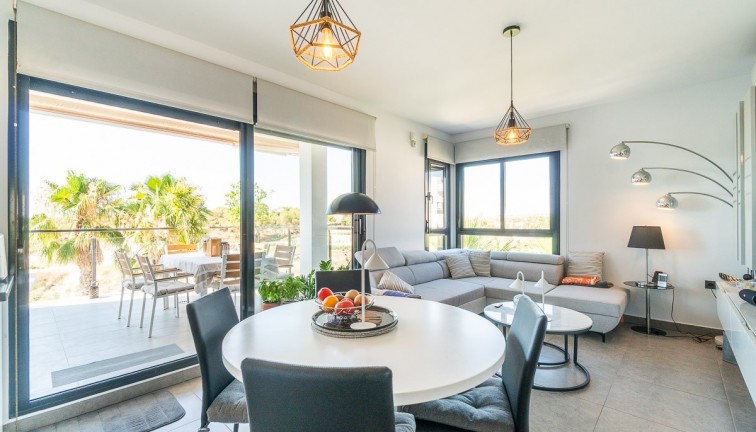 Reventa - Apartamento dúplex - Villamartín