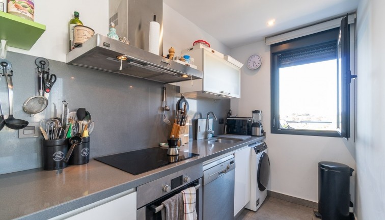 Reventa - Apartamento dúplex - Villamartín
