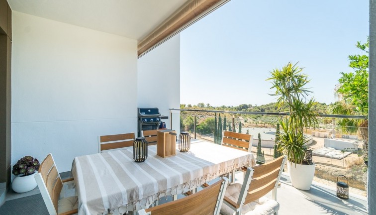Reventa - Apartamento dúplex - Villamartín