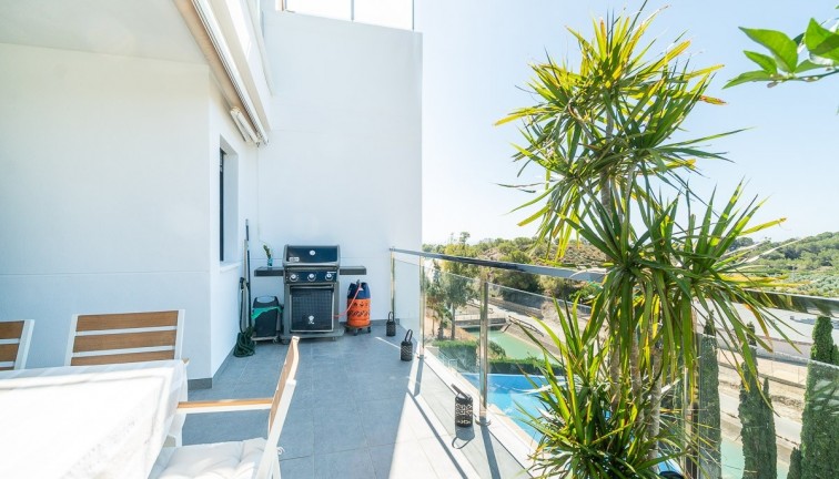 Reventa - Apartamento dúplex - Villamartín