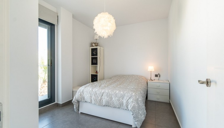 Reventa - Apartamento dúplex - Villamartín