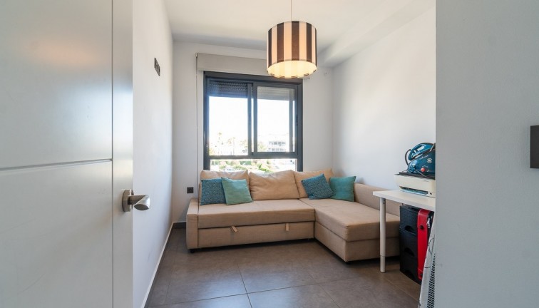 Reventa - Apartamento dúplex - Villamartín