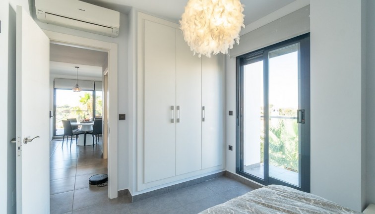 Reventa - Apartamento dúplex - Villamartín
