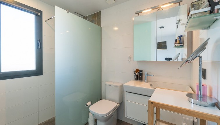 Reventa - Apartamento dúplex - Villamartín